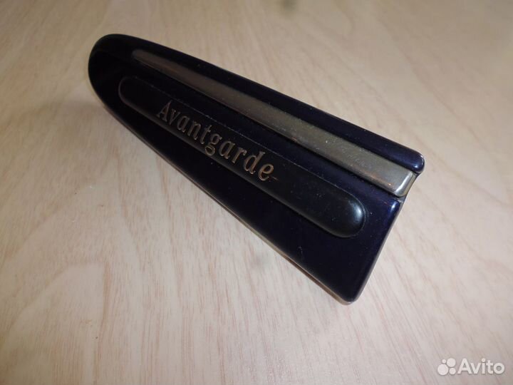 Накладка переднего левого крыла Mercedes W211