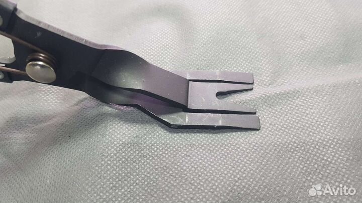 Щипцы для пластмассовых зажимов Kamasa-Tools