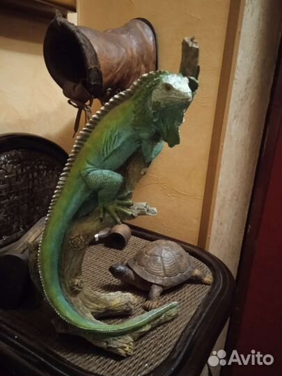 Интерьерная Игуана