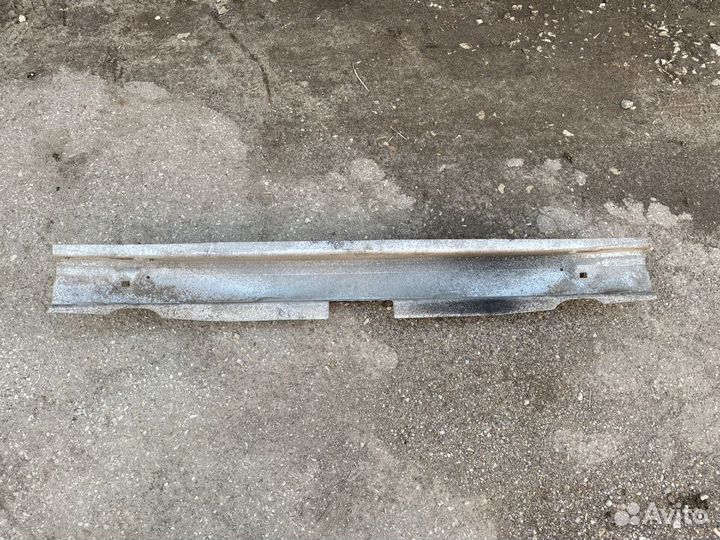 Усилитель заднего бампера Audi A6 C5 универсал