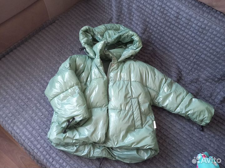 Продам классную стильную куртку для девочки