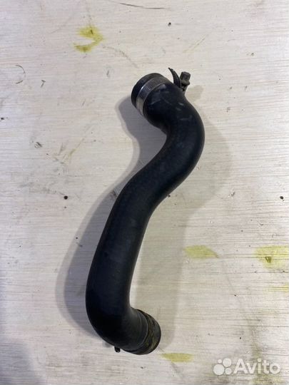 Патрубок системы охлаждения Mercedes-Benz C-Class