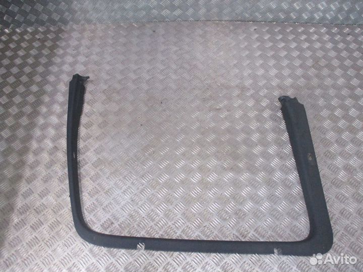 Рамка двери левая Mercedes-Benz A9607220308