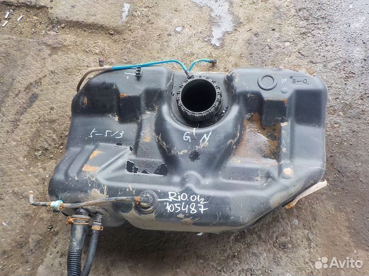 Бак топливный Kia Rio 1
