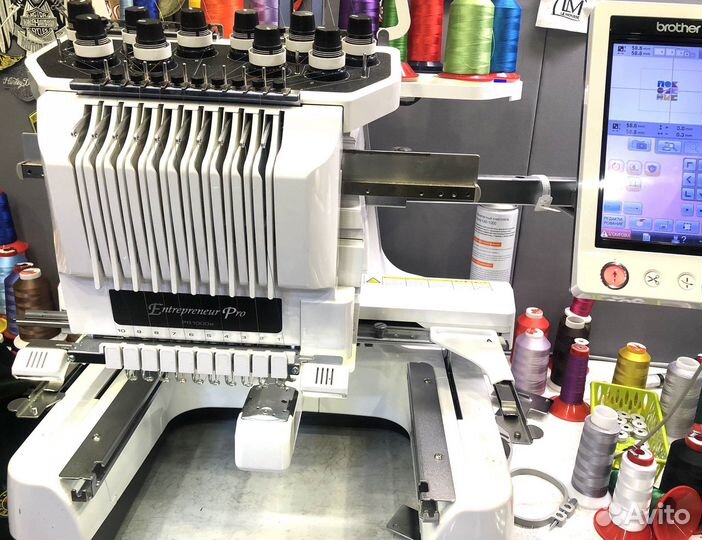 Вышивальная машина Brother PR1000e