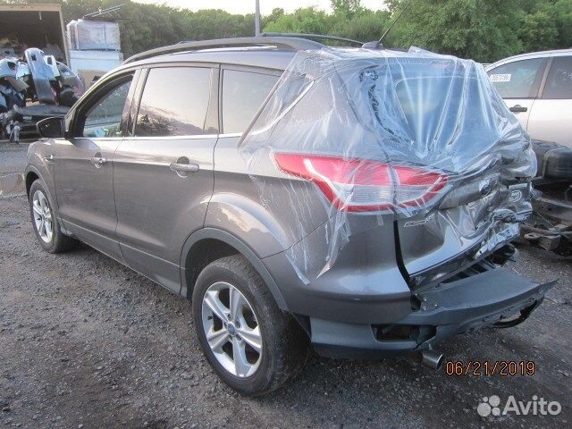 Разбор на запчасти Ford Escape
