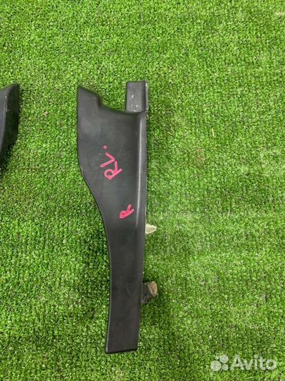 Накладка стойки лобового стекла Renault Logan