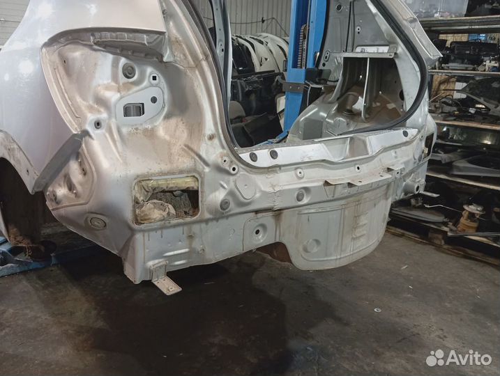 Панель задняя Renault Sandero Stepway (5S)