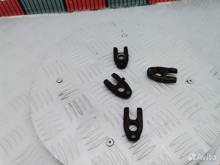 Крепление форсунки Renault Kangoo рест. 2006