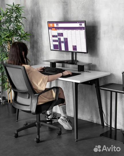 Стол в кабинет