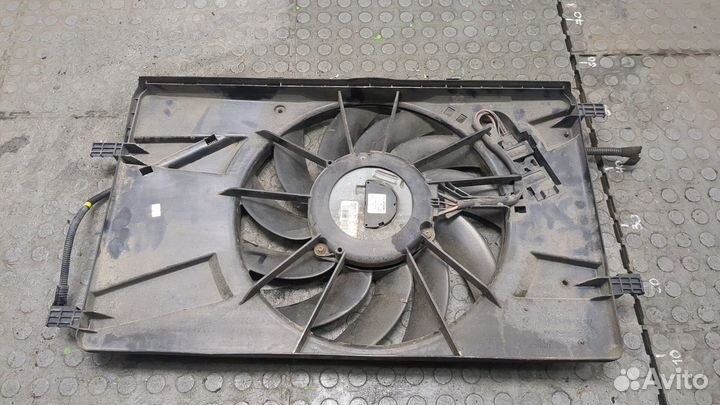 Вентилятор радиатора Opel Zafira C 2011