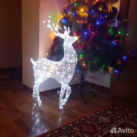 Новогодний олень светящийся