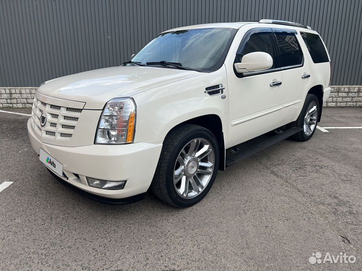 Cadillac Escalade AT, 2011, 215 000 км