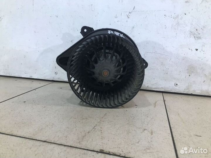 Моторчик печки Пежо 406