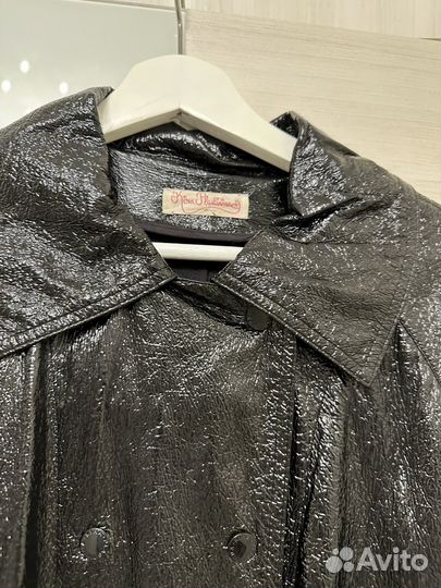 Плащ из лайковой кожи