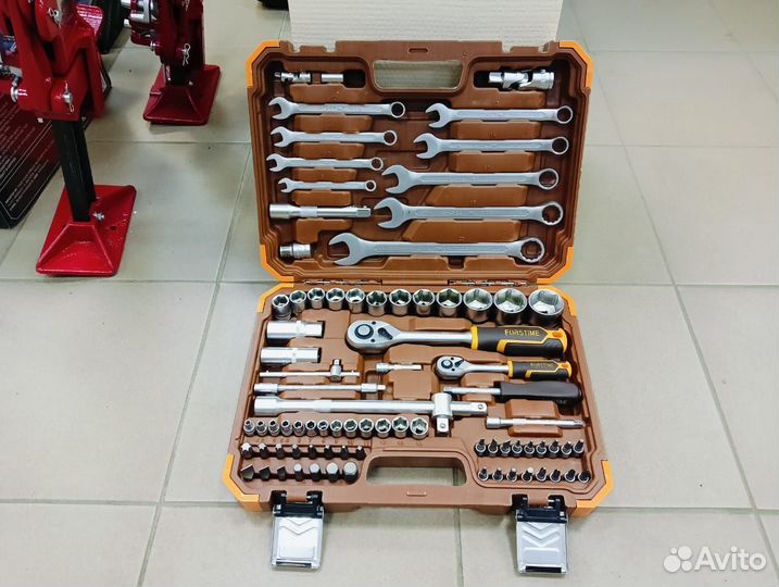 Набор инструментов Форстайм 82