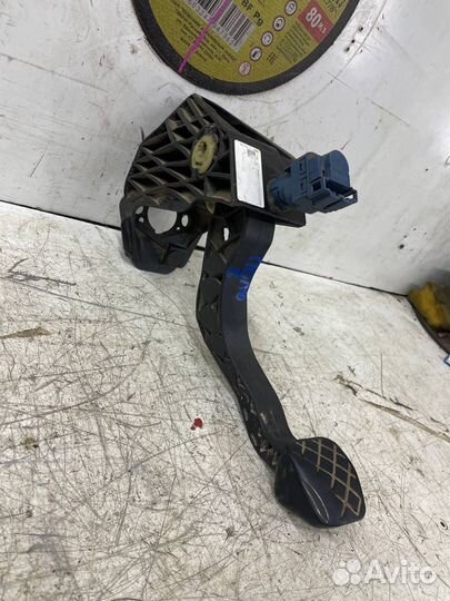 Педаль сцепления Volkswagen Polo 5 Седан