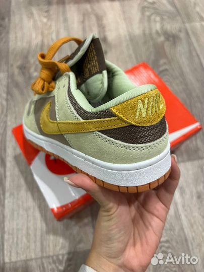 Кроссовки Nike SB Dunk Low
