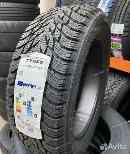 Nokian Tyres Hakkapeliitta R3 SUV 215/60 R17 100R