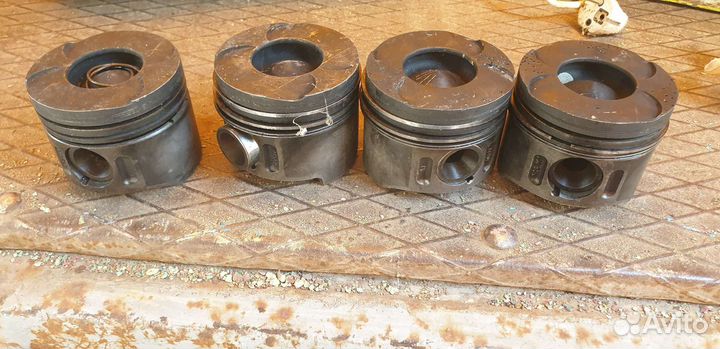 Поршня вито