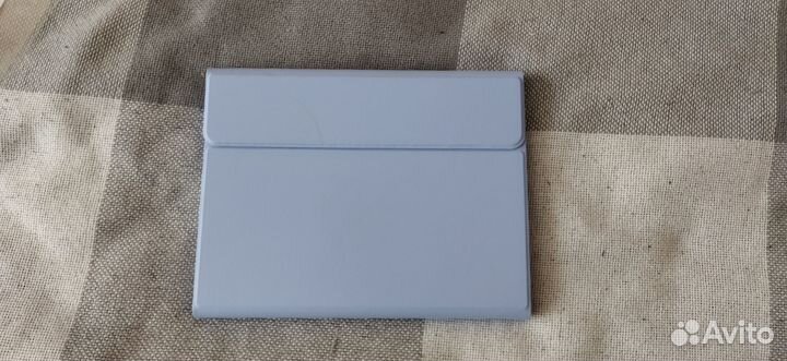 Чехол-клавиатура Apple iPad 10.2