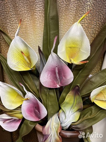 Картина из кожи в раме