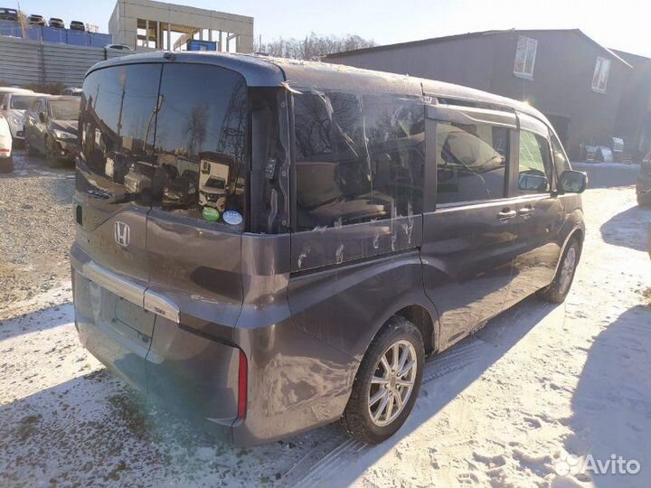 Крепление крыла переднее левое Honda Stepwagon RP2