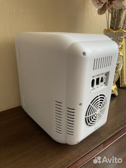 Холодильник косметологический