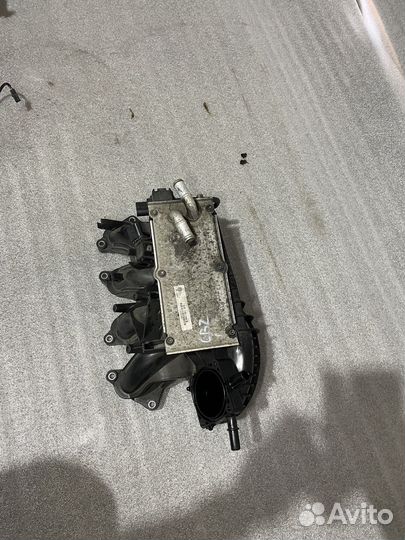 Коллектор впускной Фольксваген Шкода CBZ