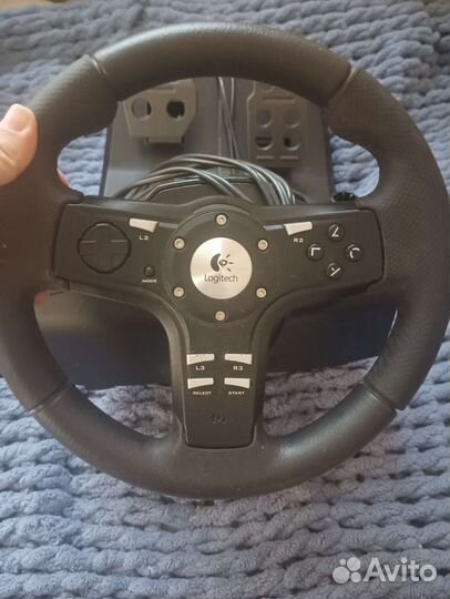 Игровой руль с педалями