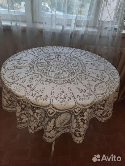 Круглые скатерти из французского сундука