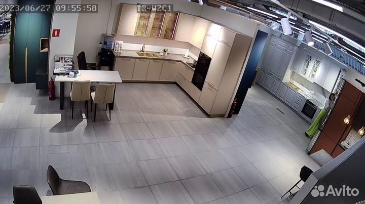 Продавец консультант мебели