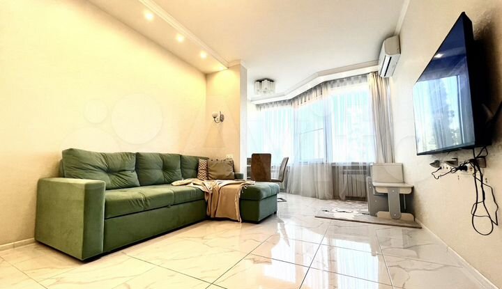 2-к. квартира, 65 м², 3/17 эт.