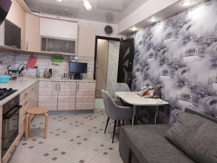 2-к. квартира, 60,3 м², 2/10 эт.