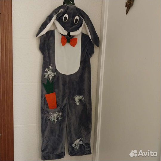 Новогодний костюм зайчика