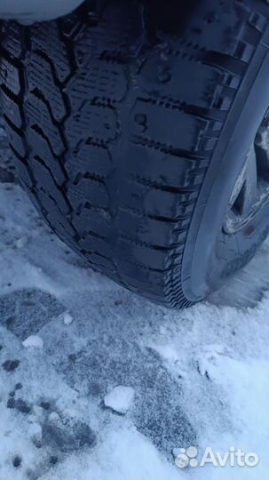 Yokohama Ice Guard F700Z 255/70 R16 111Q