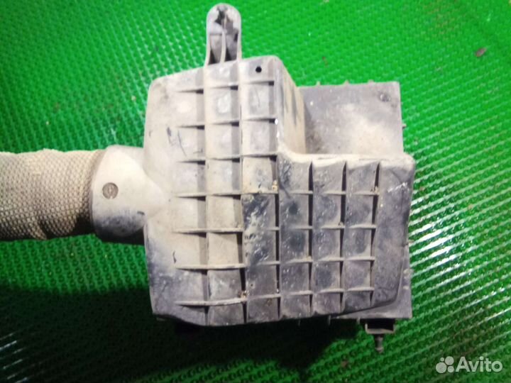 Корпус воздушного фильтра Опель Омега Б