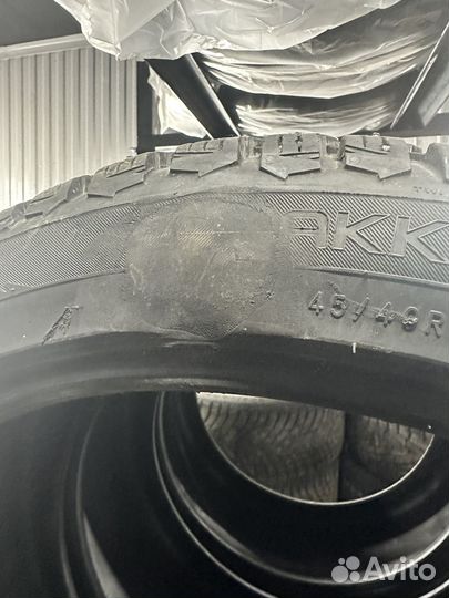 Nokian Tyres Hakkapeliitta 9 245/40 R19