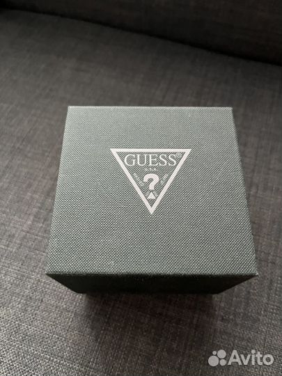 Часы женские Guess