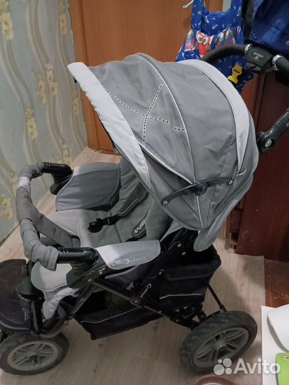 Прогулочная коляска