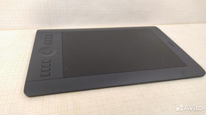 Wacom Intuos Pro Medium PTH-651, б/у, без пера