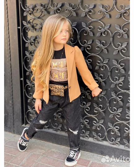 Комплект для девочки джинсы пиджак