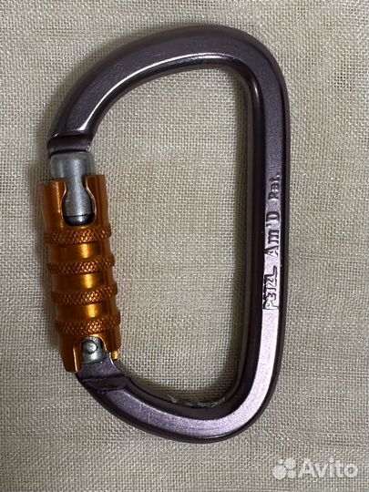 Страховочная система Petzl Adjama