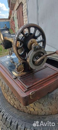 Швейная машинка