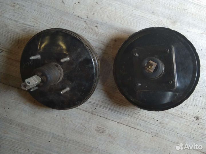 Вакуум Toyota Corolla Е120 / Geely Emgrand Ec7