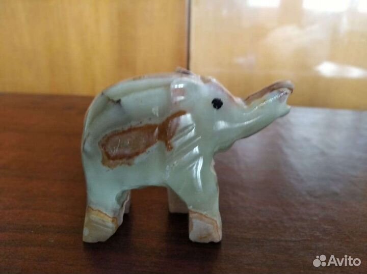 Фигурки из камня декоративные