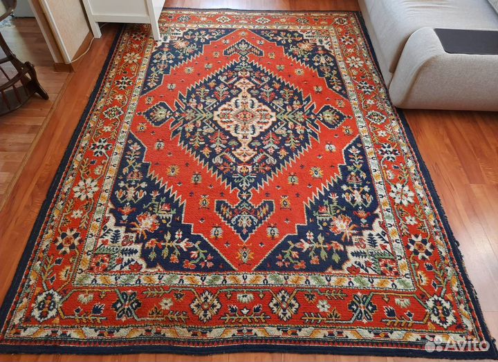 Ковер шерстяной ручной работы