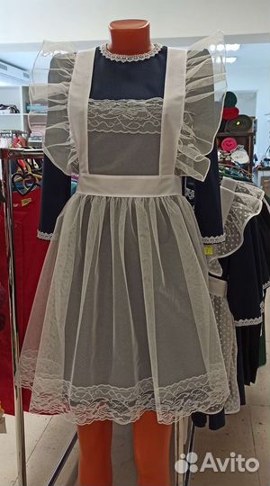 Белый школьный фартук