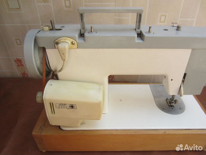Швейная машина Чайка-134а