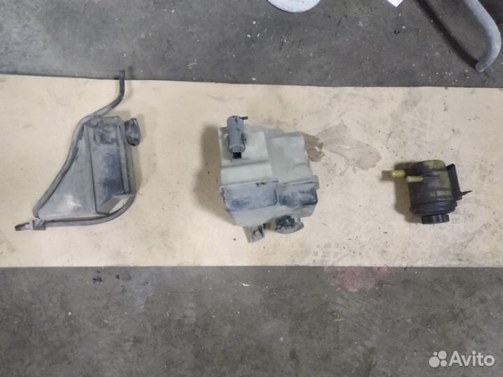 Бачок расширительный омывателя гур Хендай Гетц